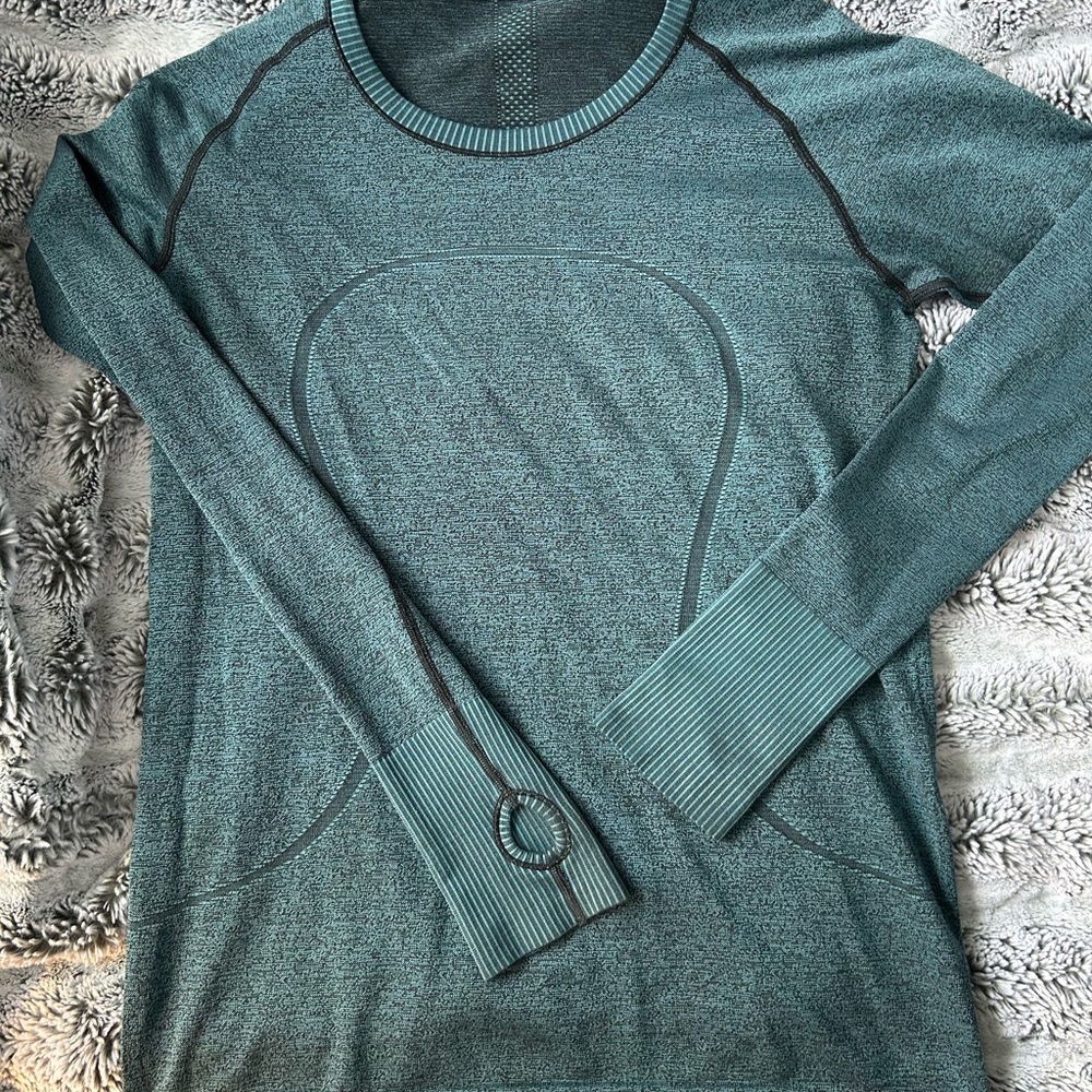 Lululemon Athletica Teal Long Sleeve Top